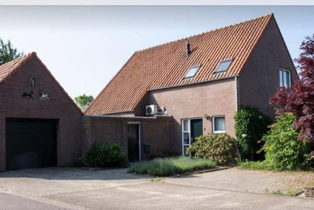 Laaker Villa Nearby Outlet Roermond Ohé en Laak Eksteriør billede